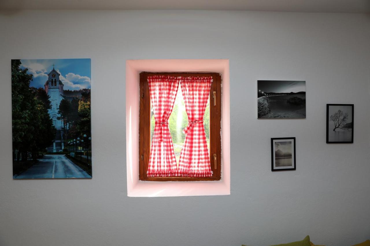 Lake House 'Vilin Konak' Niksic Exterior photo